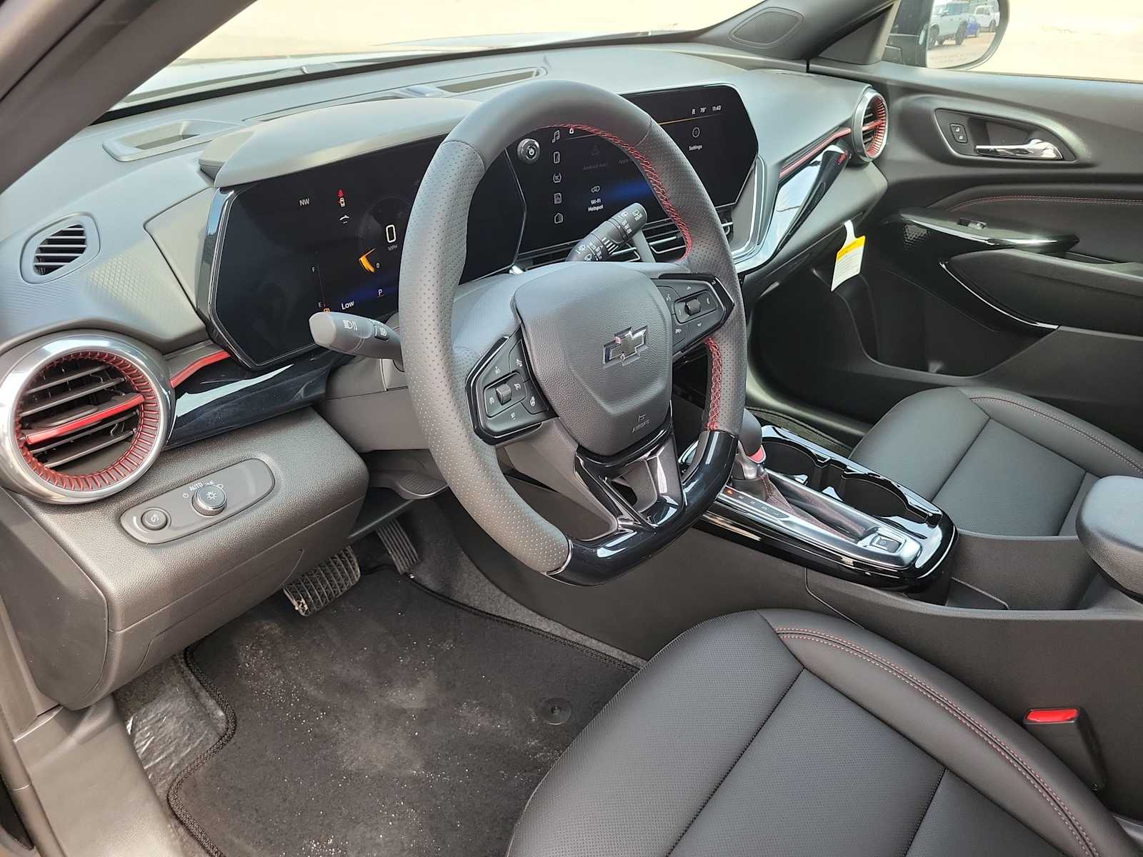 Thumbnail: 2026 Chevrolet Trax - 10