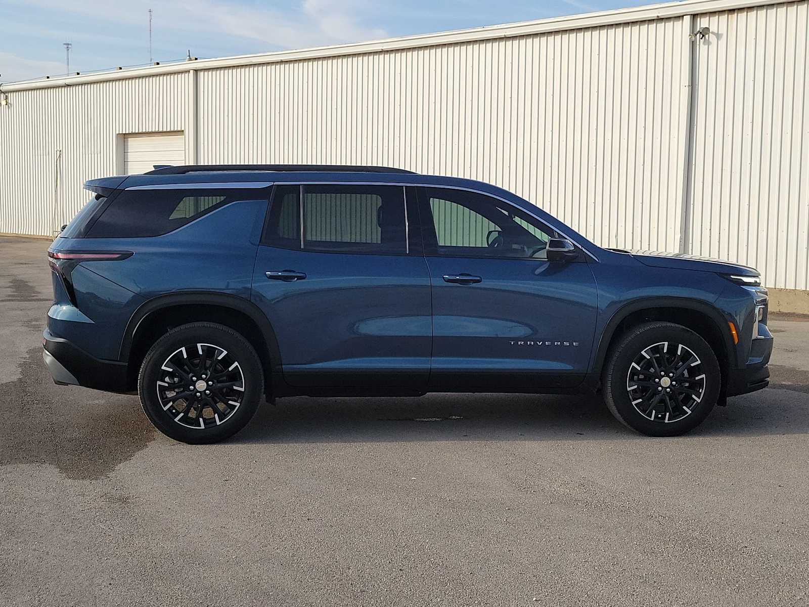Thumbnail: 2026 Chevrolet Traverse - 9
