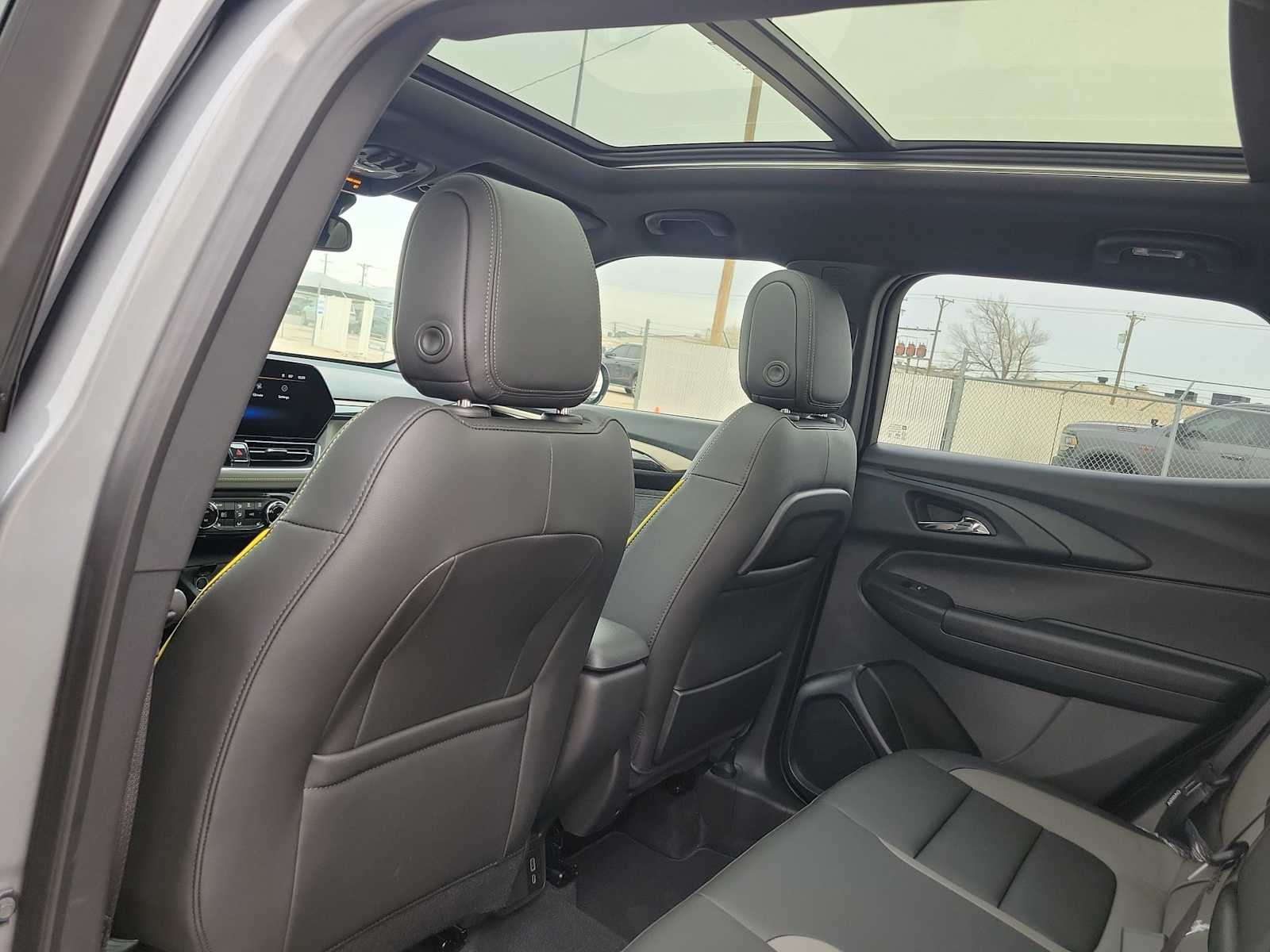 Thumbnail: 2026 Chevrolet TrailBlazer - 16