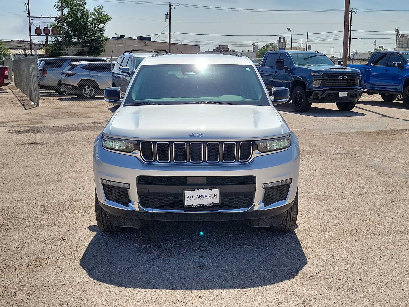 Thumbnail: 2022 Jeep Grand Cherokee - 3