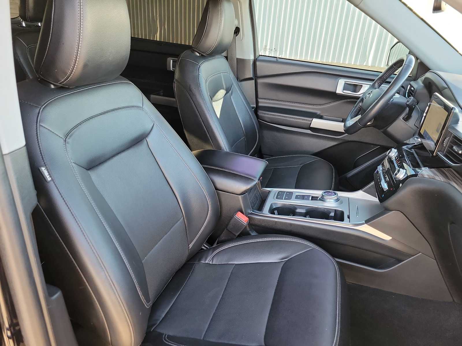 Thumbnail: 2022 Ford Explorer - 22