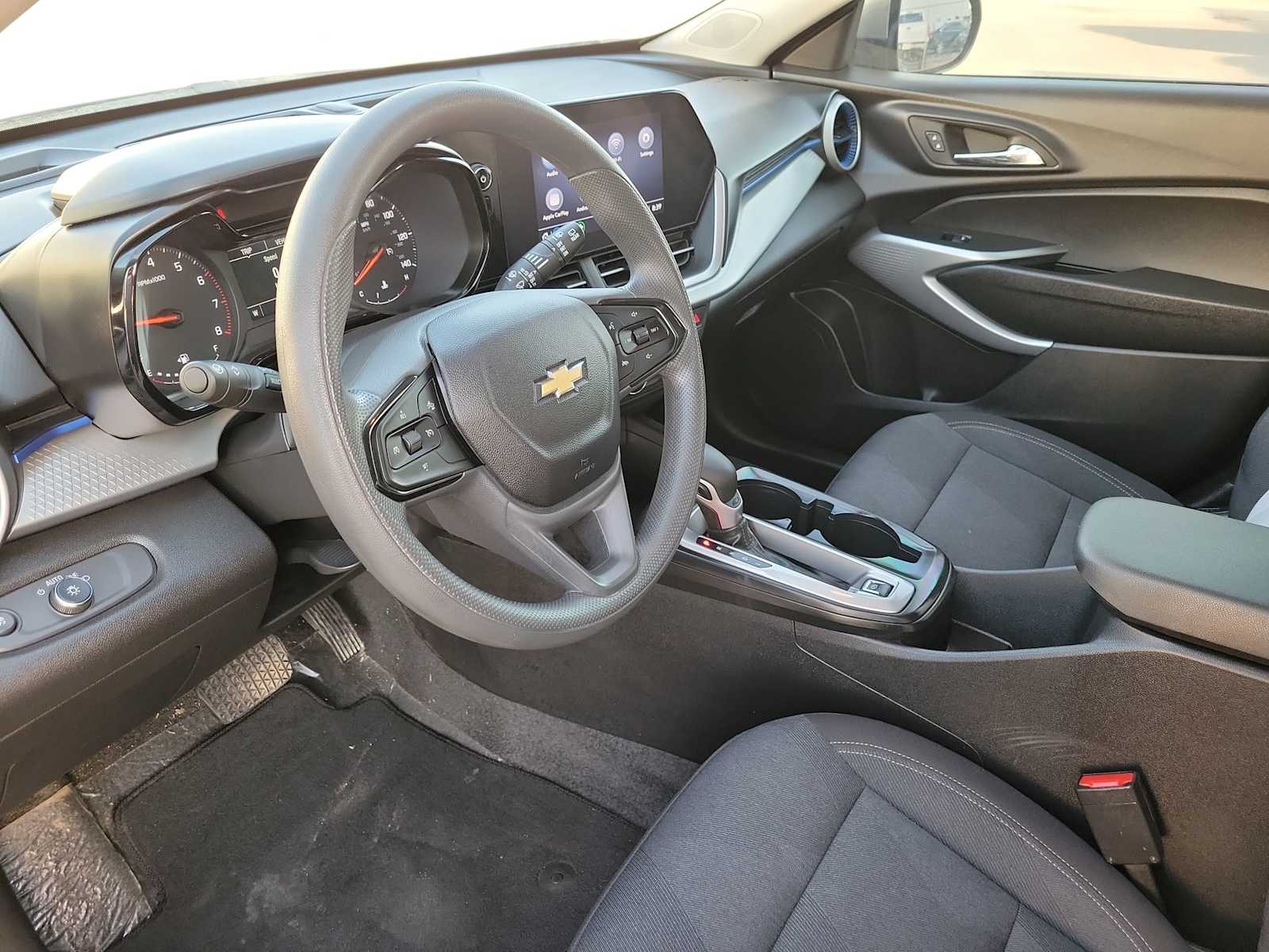 Thumbnail: 2025 Chevrolet Trax - 10