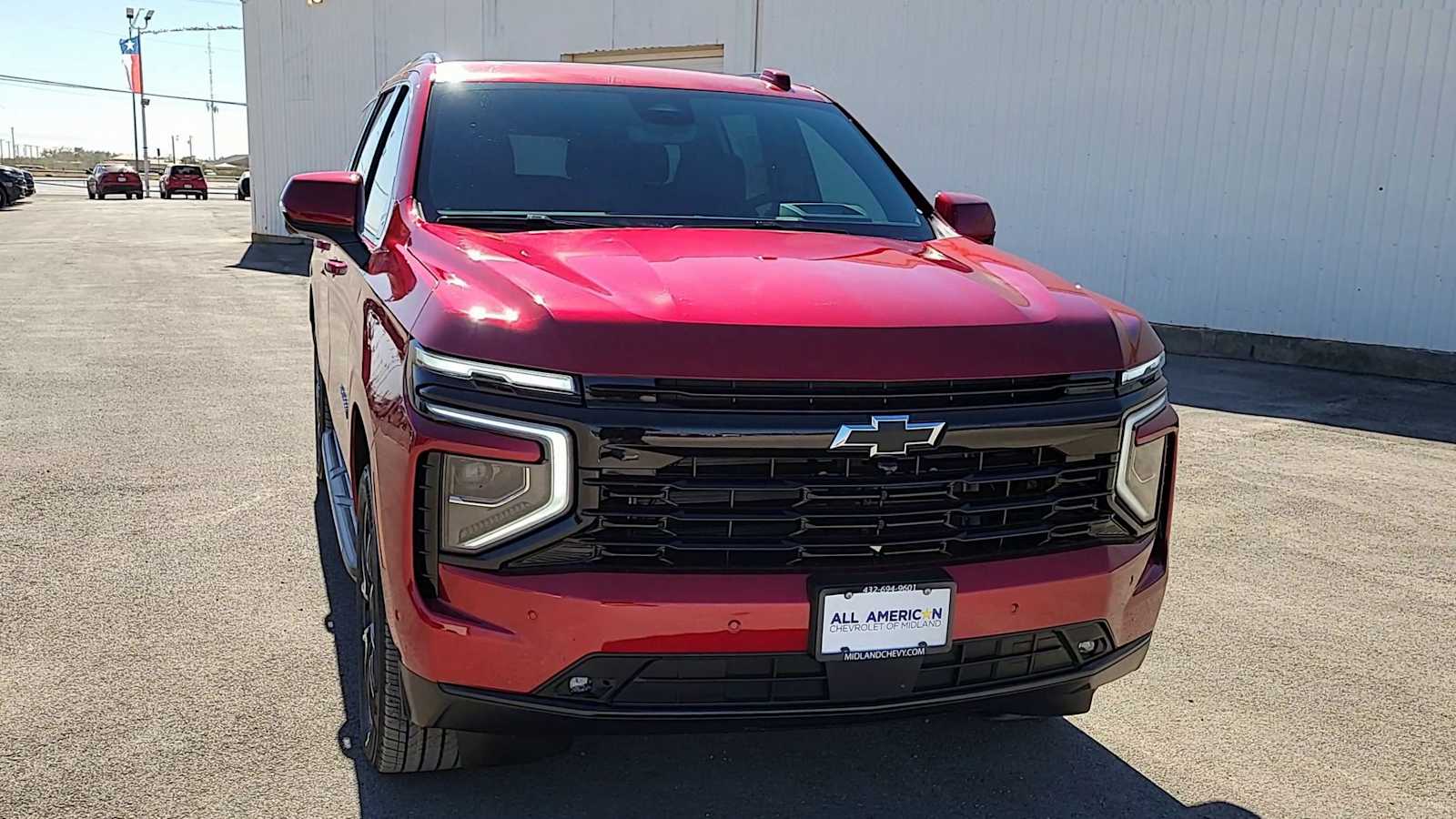 Thumbnail: 2026 Chevrolet Suburban - 3