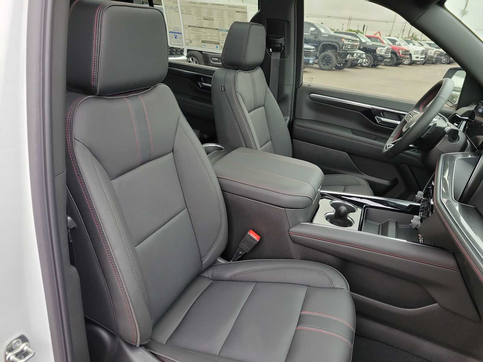 Thumbnail: 2026 Chevrolet Suburban - 18