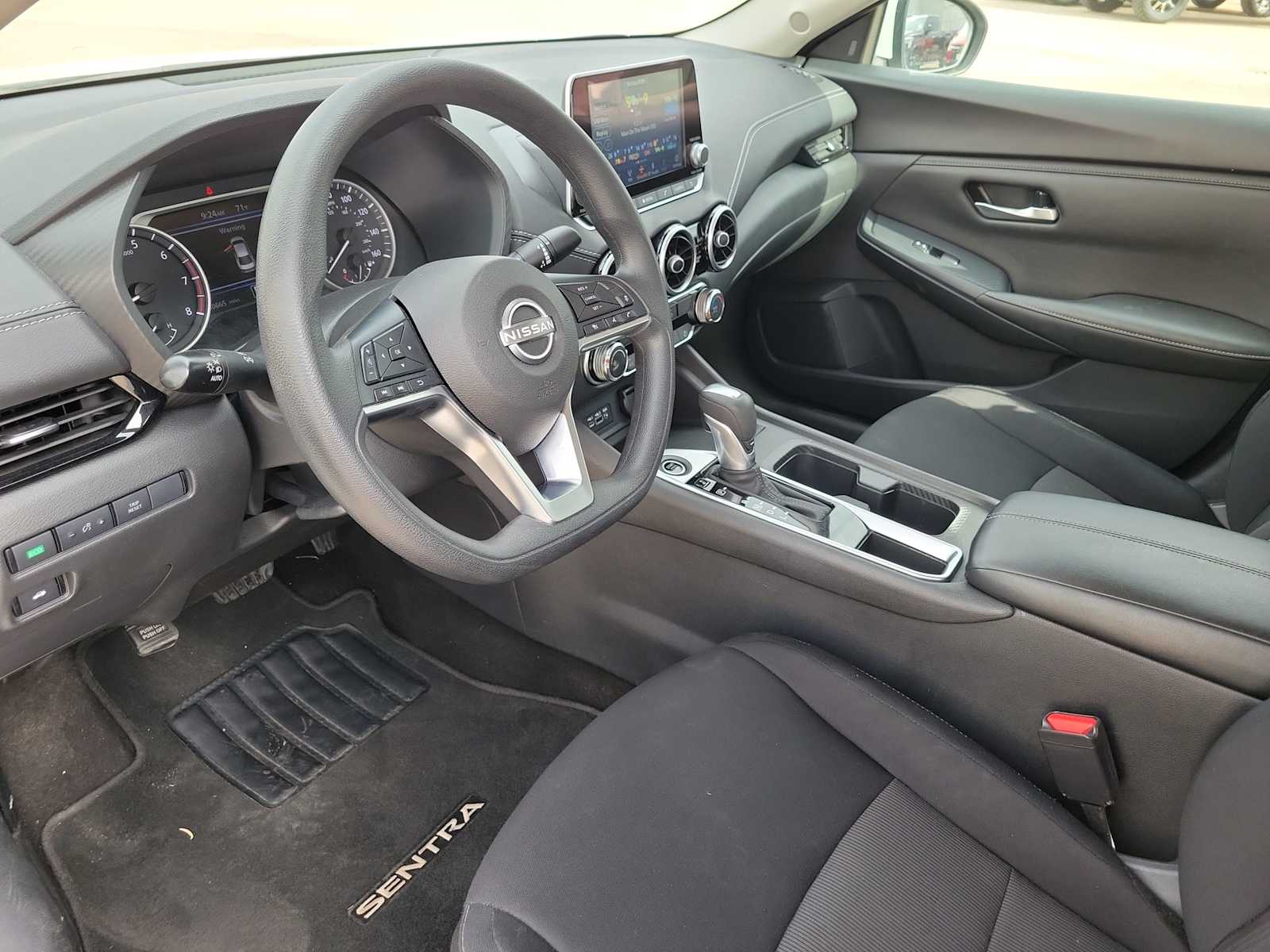 Thumbnail: 2024 Nissan Sentra - 10