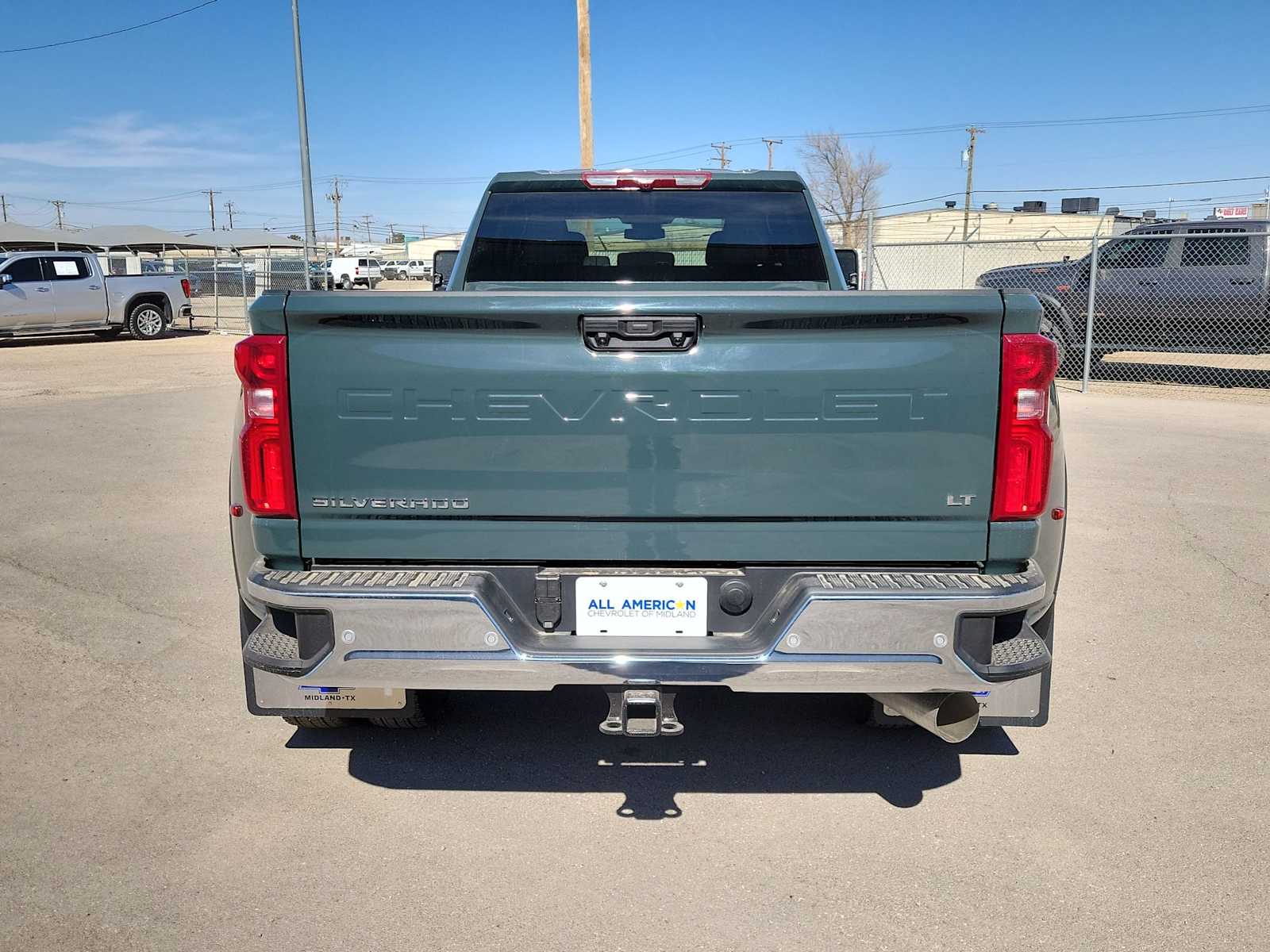 Thumbnail: 2026 Chevrolet Silverado 3500 - 13