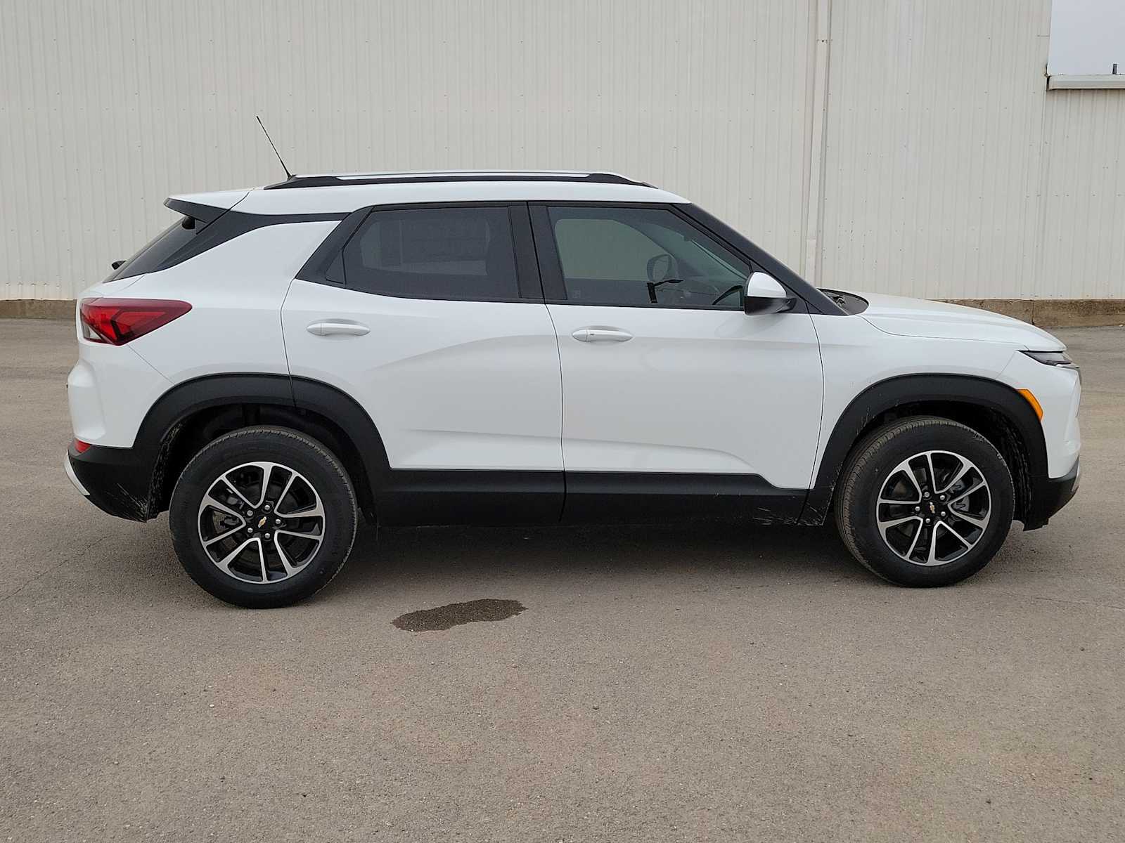Thumbnail: 2026 Chevrolet TrailBlazer - 9