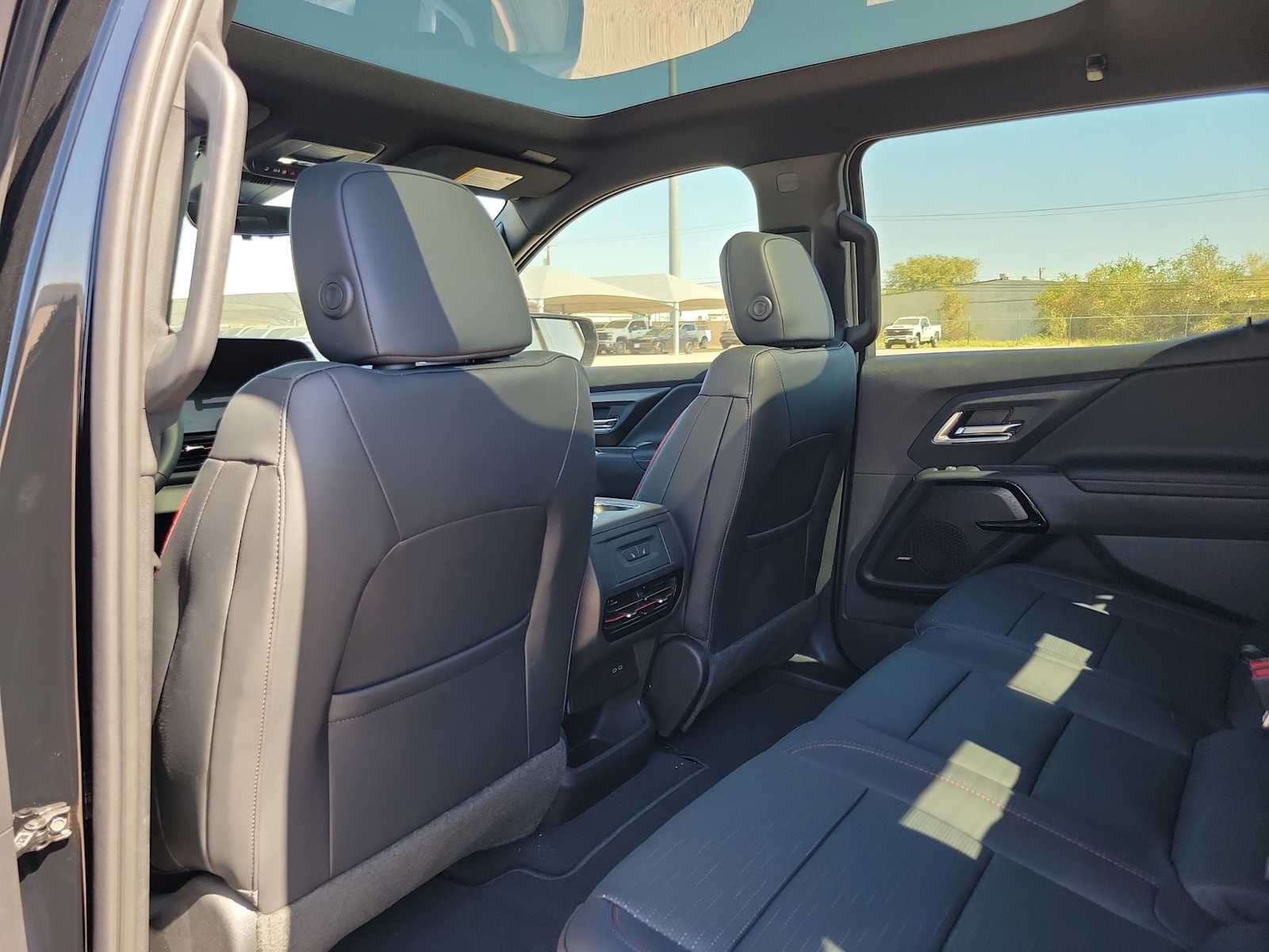 Thumbnail: 2024 Chevrolet Silverado EV - 20