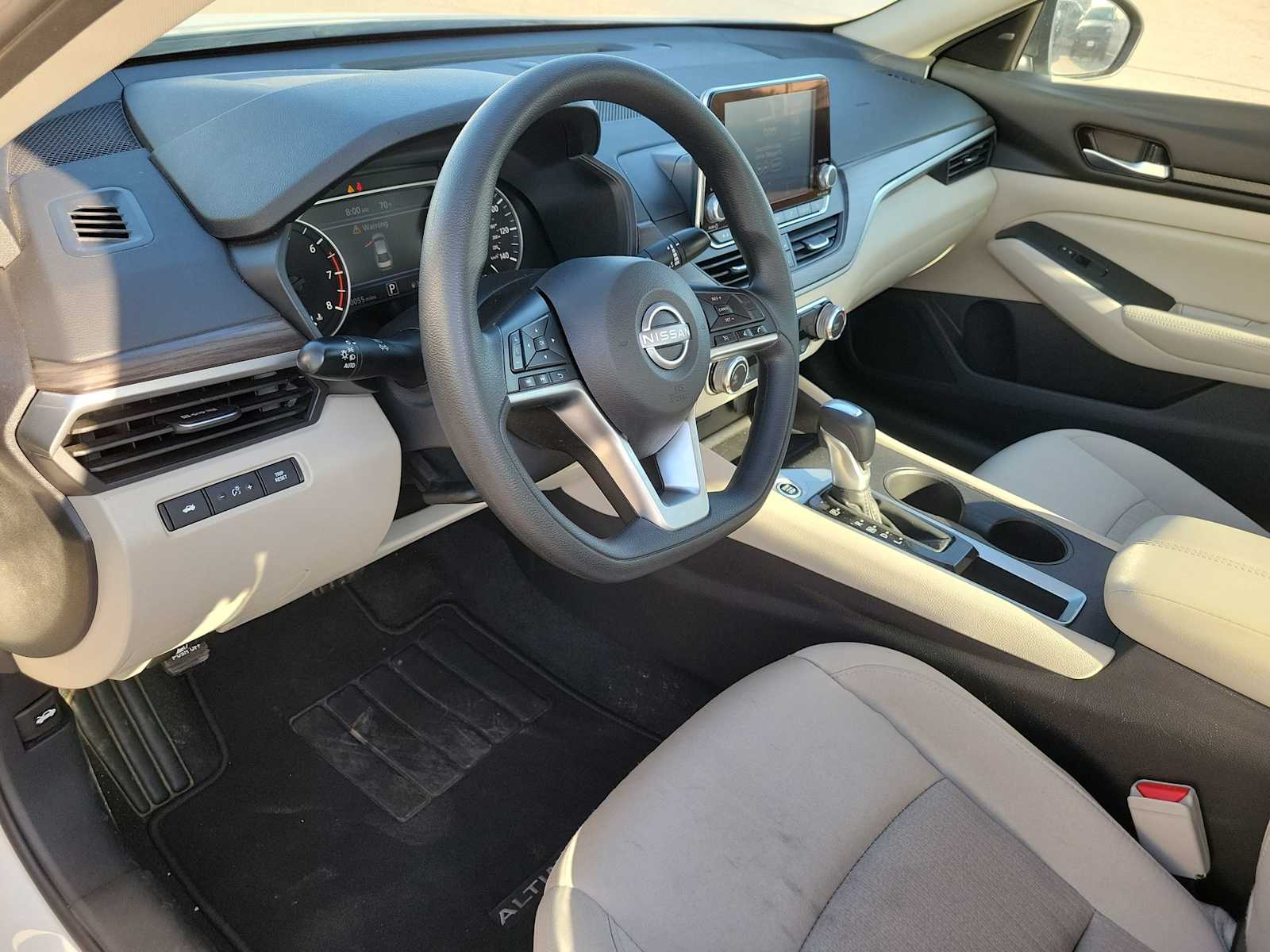 Thumbnail: 2025 Nissan Altima - 10