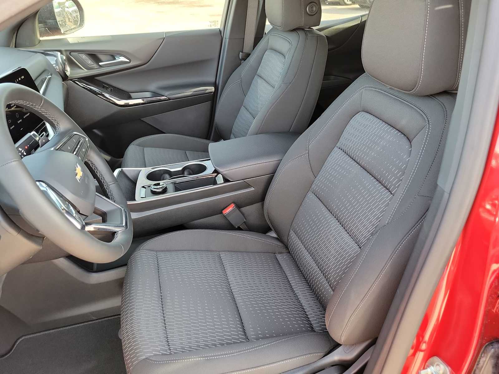 Thumbnail: 2026 Chevrolet Equinox - 15
