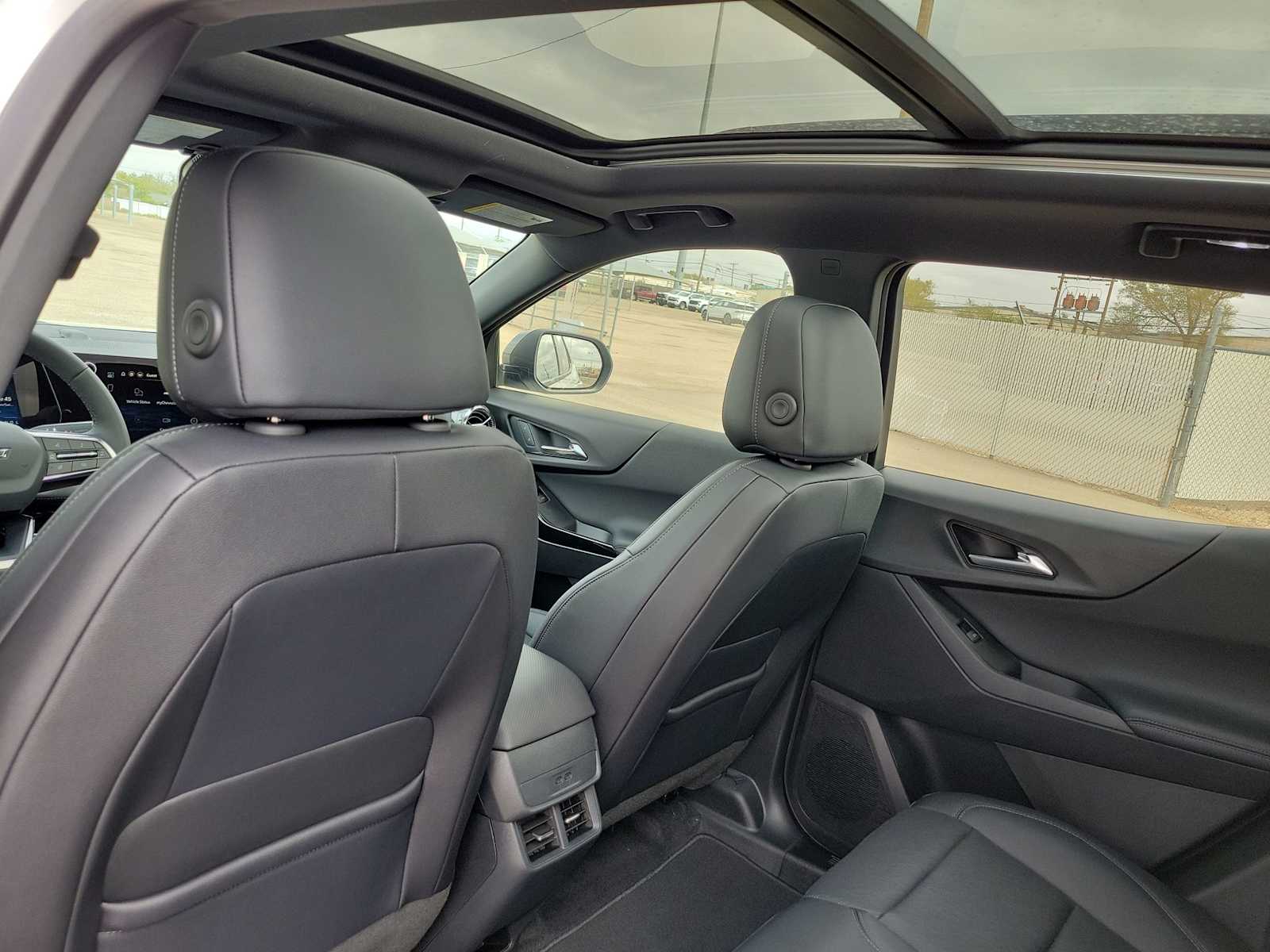 Thumbnail: 2026 Chevrolet Equinox - 20