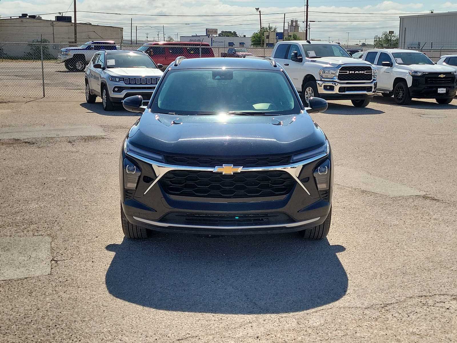 Thumbnail: 2025 Chevrolet Trax - 3