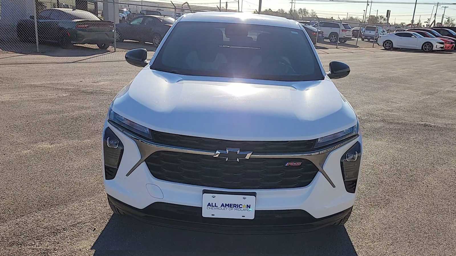 Thumbnail: 2025 Chevrolet Trax - 3