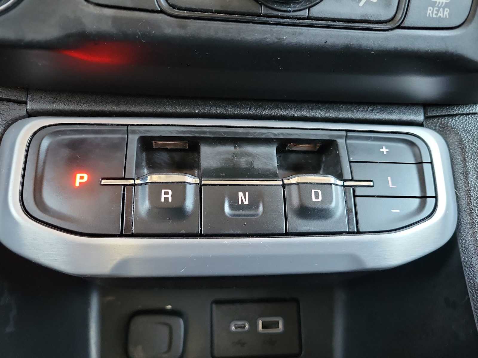 Thumbnail: 2020 GMC Acadia - 21