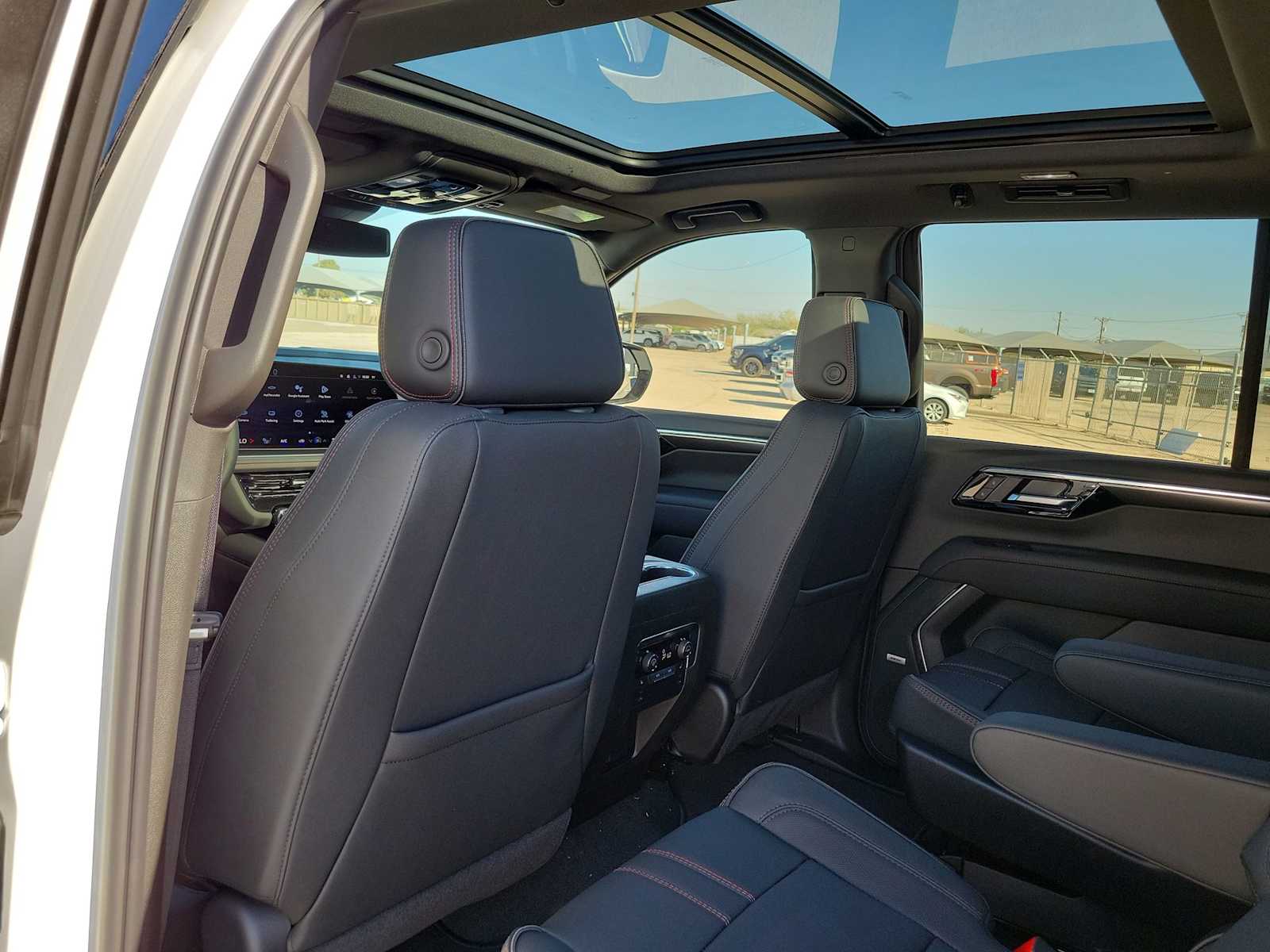 Thumbnail: 2026 Chevrolet Tahoe - 16