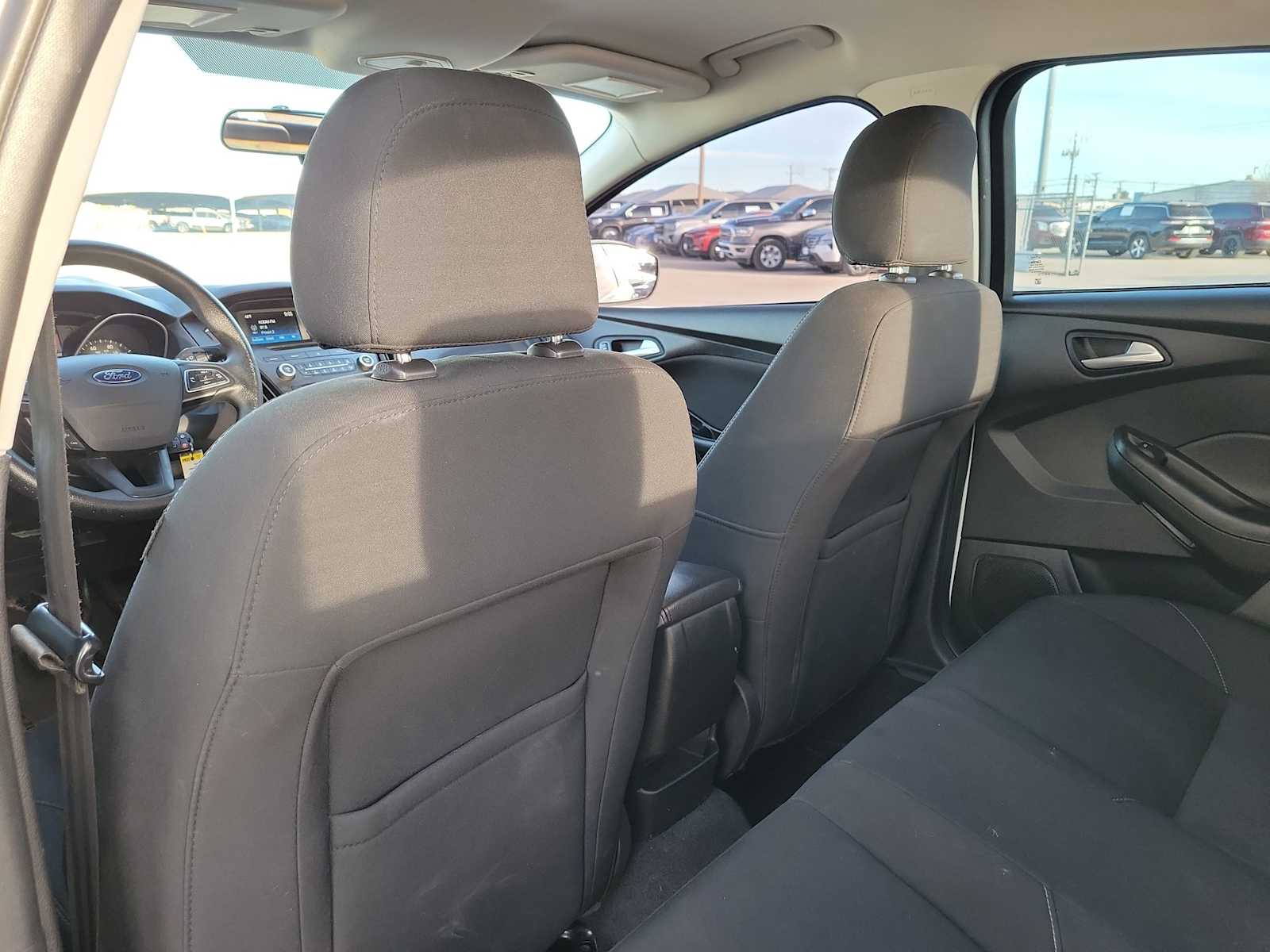 Thumbnail: 2016 Ford Focus - 20