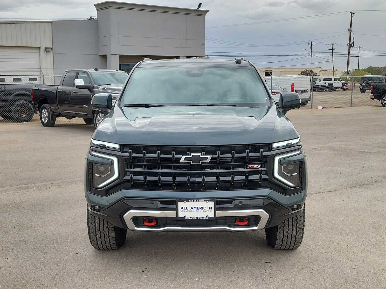 Thumbnail: 2026 Chevrolet Suburban - 3