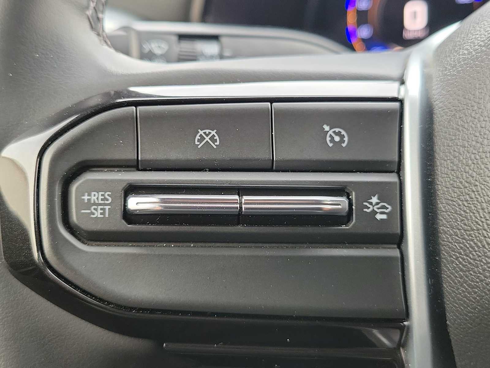 Thumbnail: 2024 Chevrolet Colorado - 27