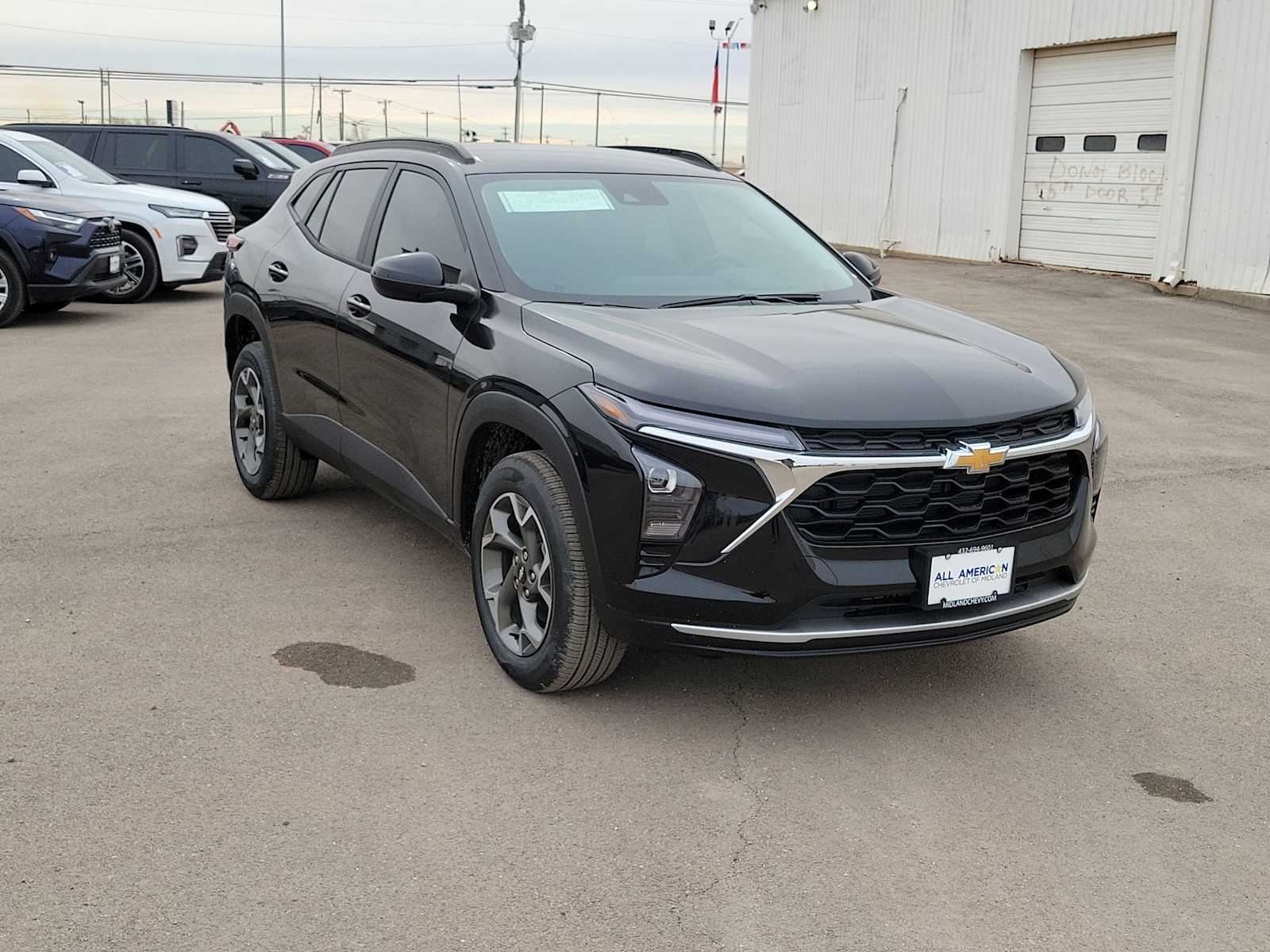 Thumbnail: 2026 Chevrolet Trax - 2