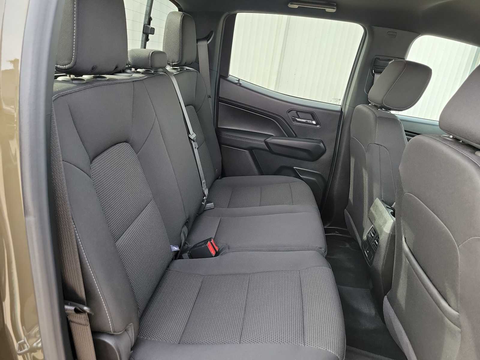 Thumbnail: 2024 Chevrolet Colorado - 21