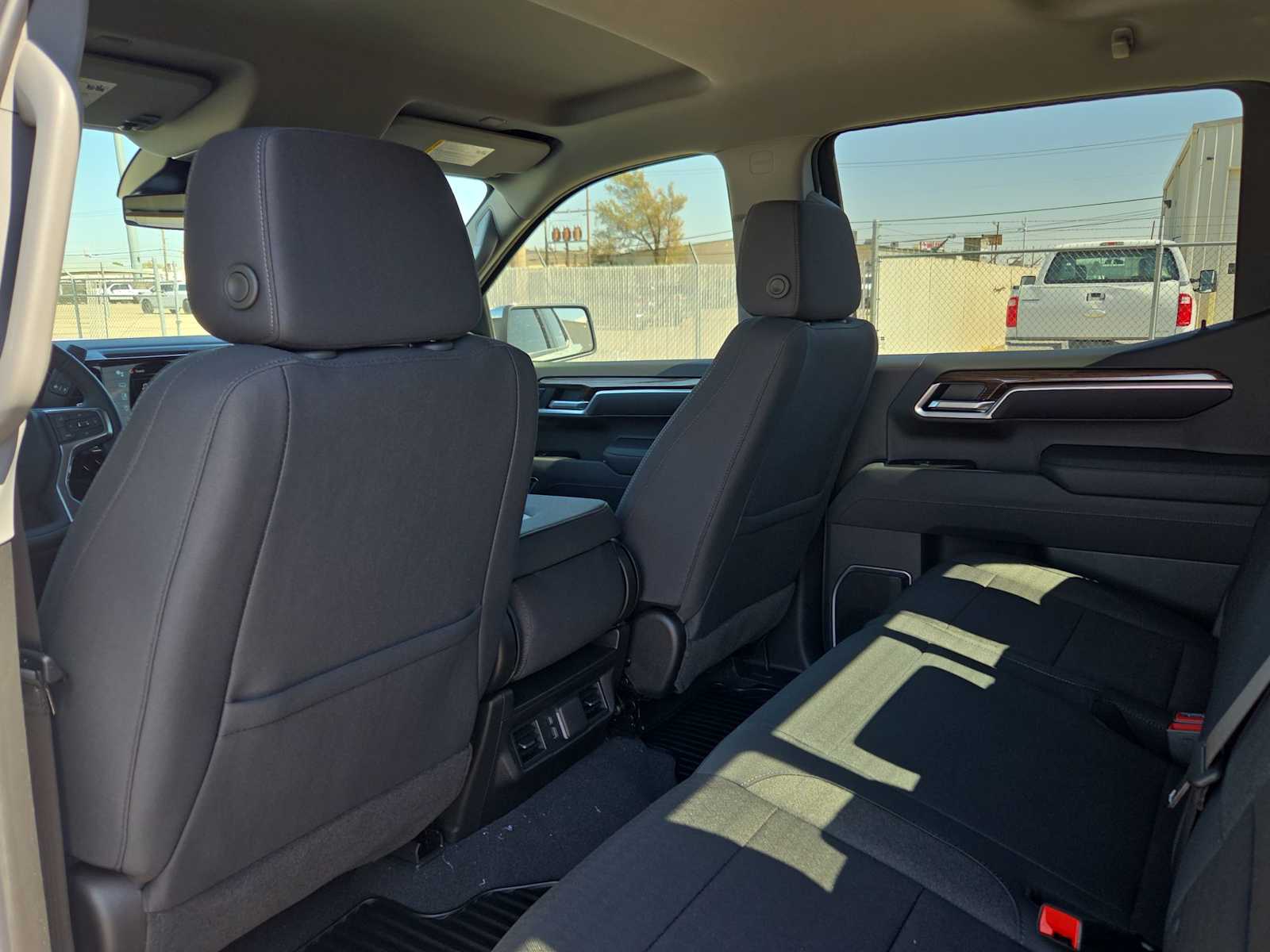 Thumbnail: 2026 Chevrolet Silverado 1500 - 19