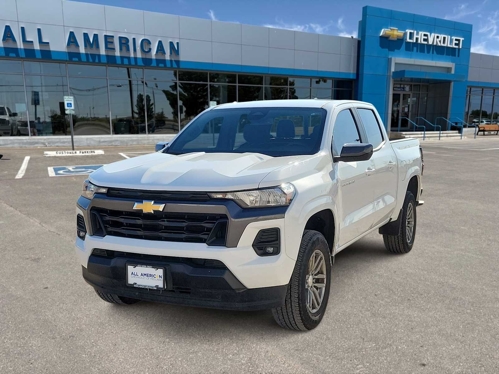 Thumbnail: 2023 Chevrolet Colorado - 1