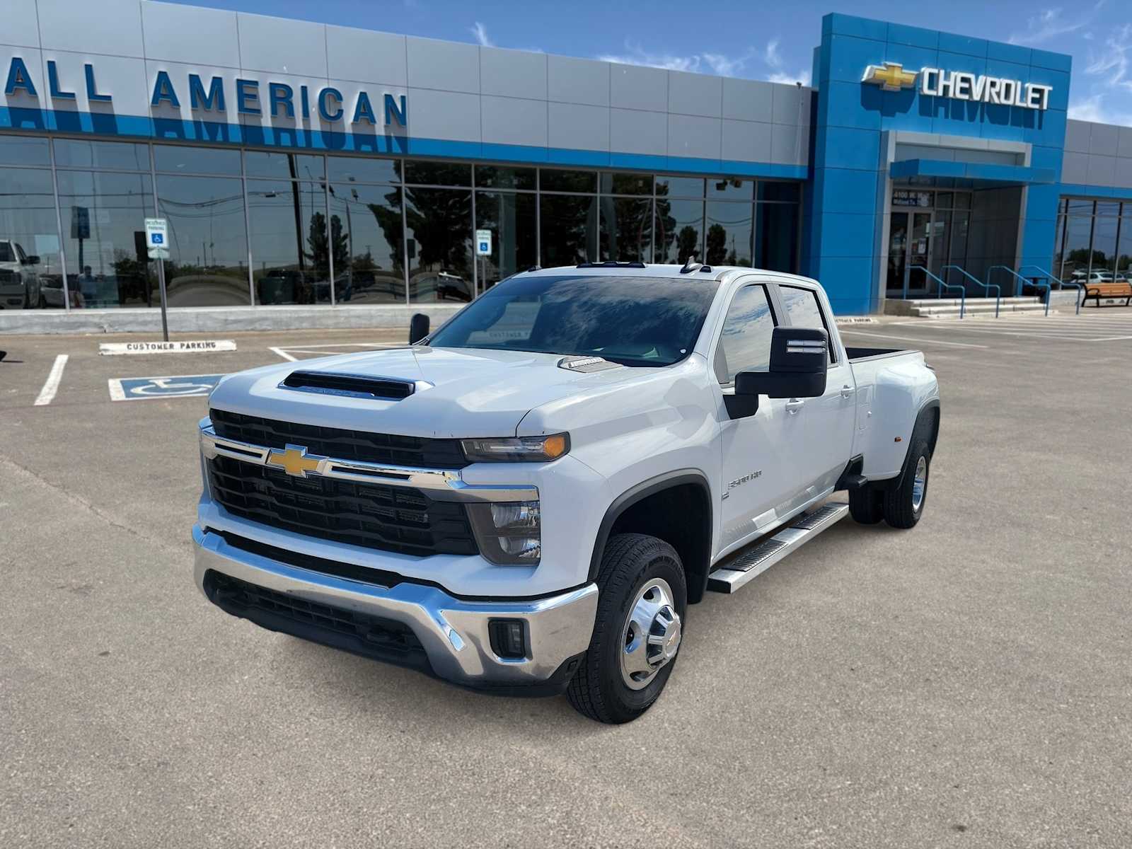 Thumbnail: 2025 Chevrolet Silverado 3500 - 1