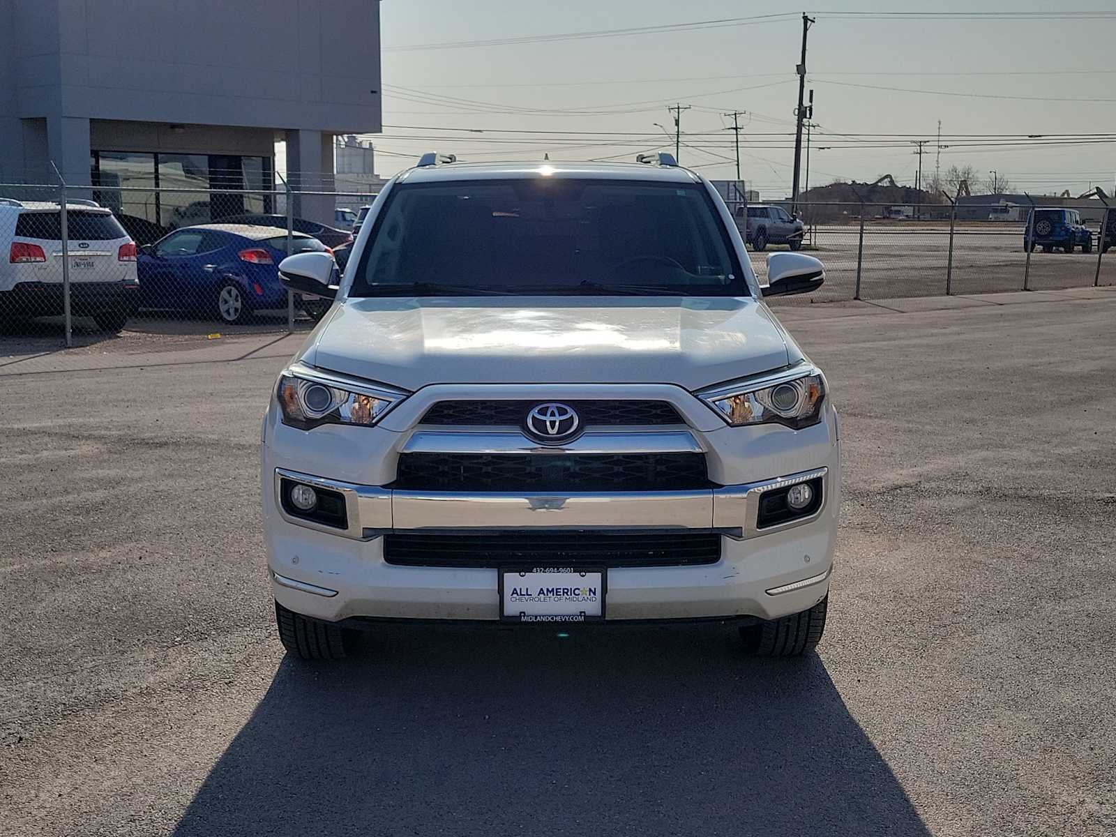 Thumbnail: 2015 Toyota 4Runner - 3