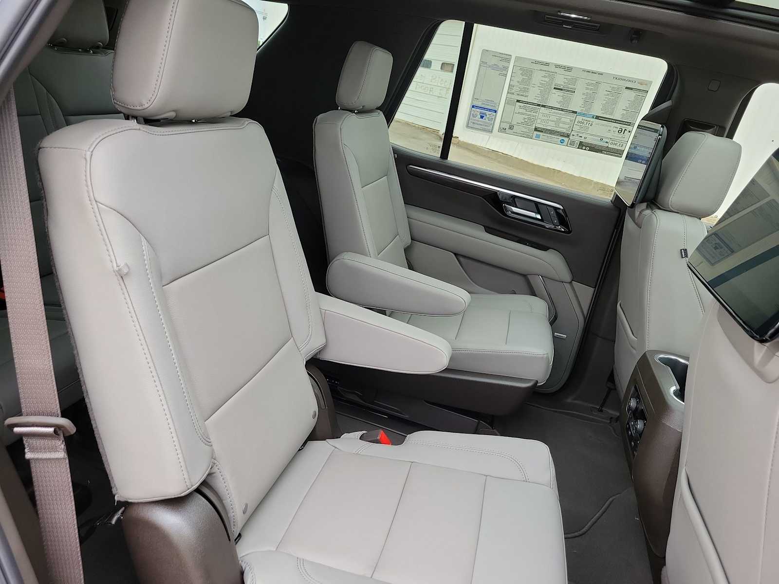 Thumbnail: 2026 Chevrolet Tahoe - 17