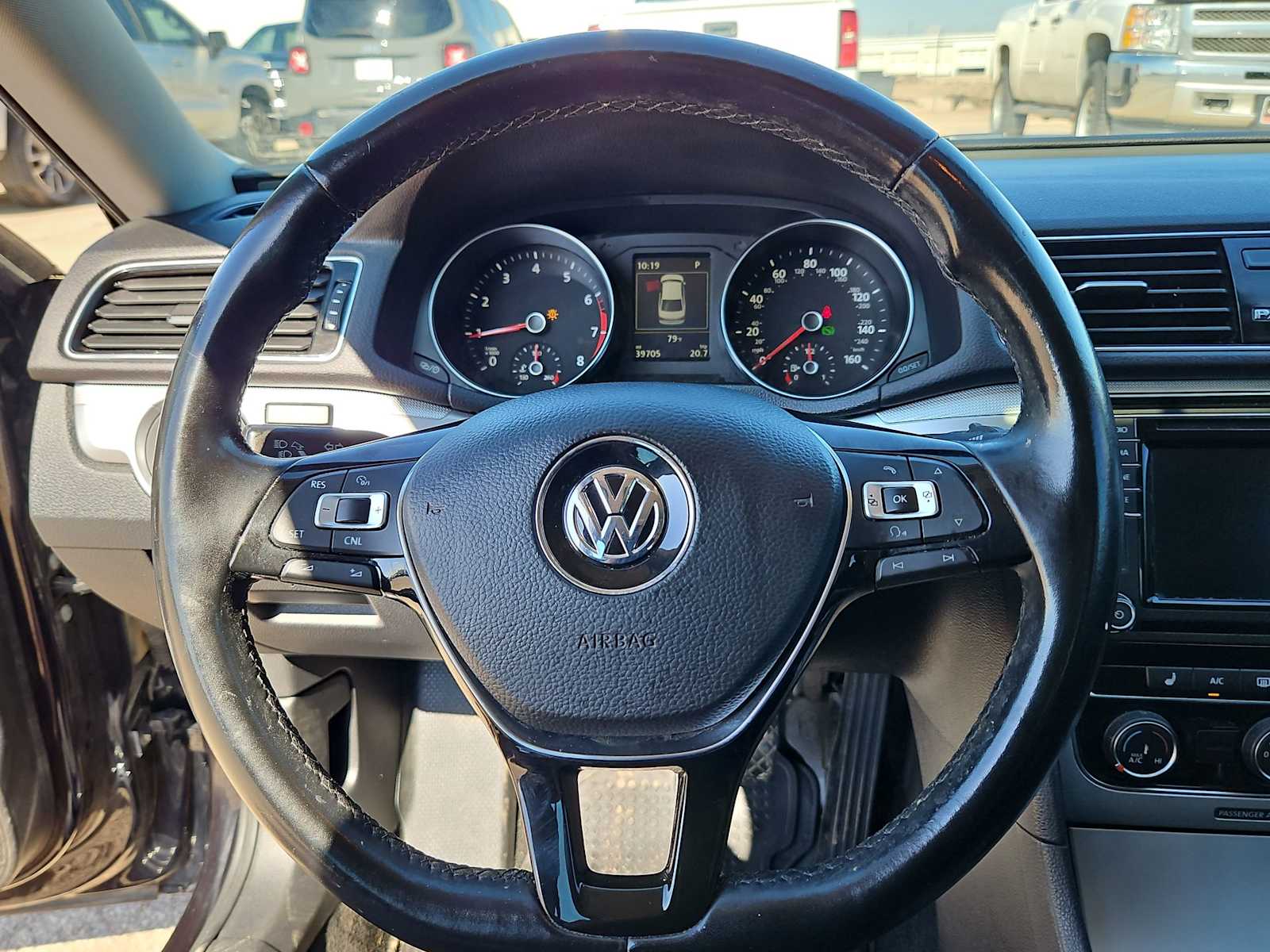 Thumbnail: 2019 Volkswagen Passat - 19