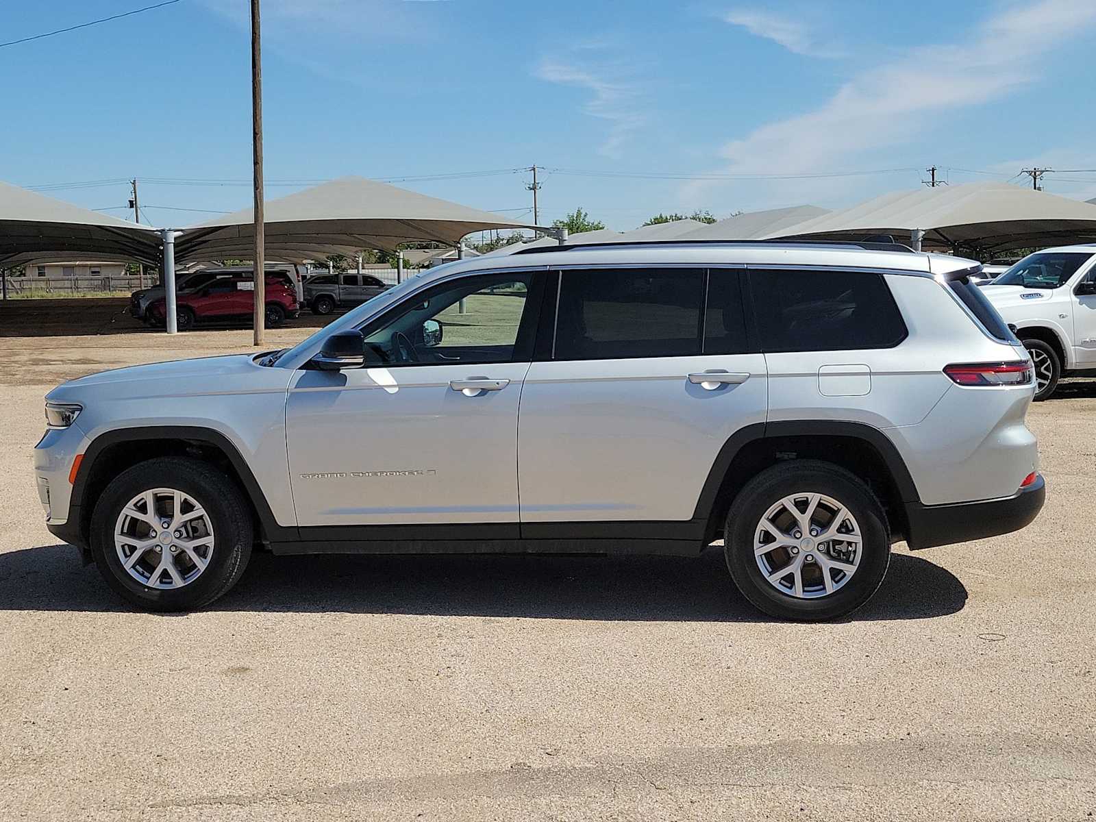 Thumbnail: 2022 Jeep Grand Cherokee - 5