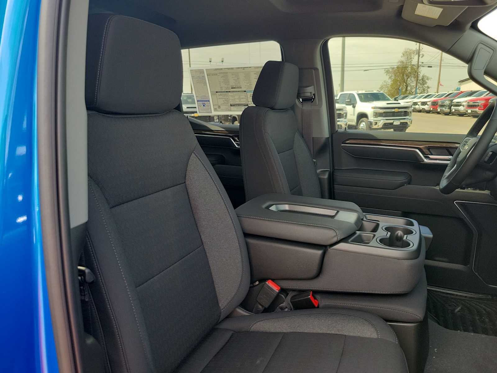 Thumbnail: 2025 Chevrolet Silverado 1500 - 22