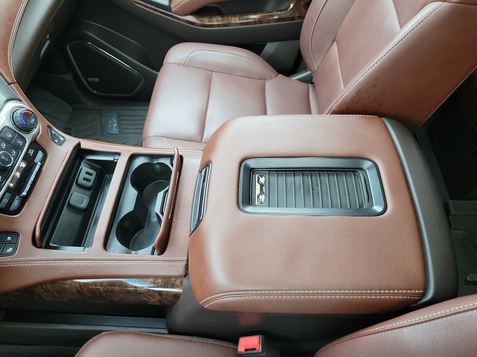 Thumbnail: 2019 Chevrolet Tahoe - 20