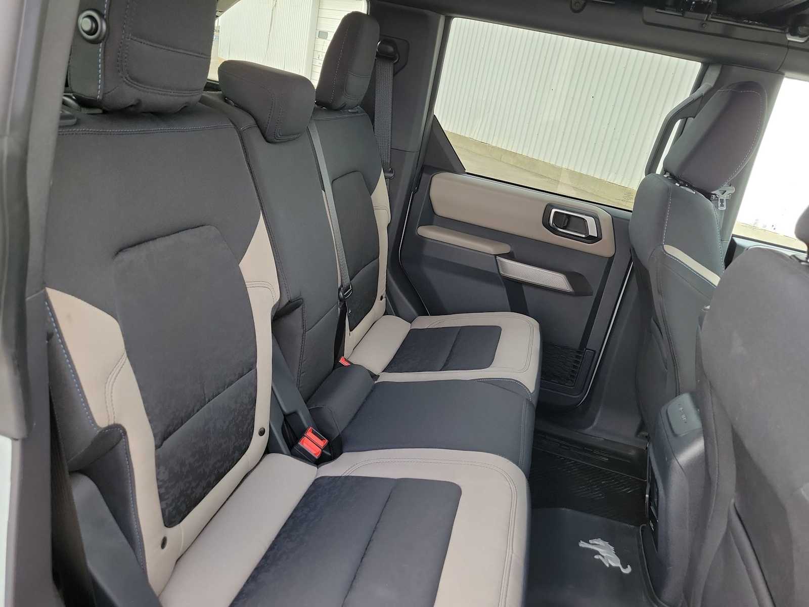 Thumbnail: 2022 Ford Bronco - 17