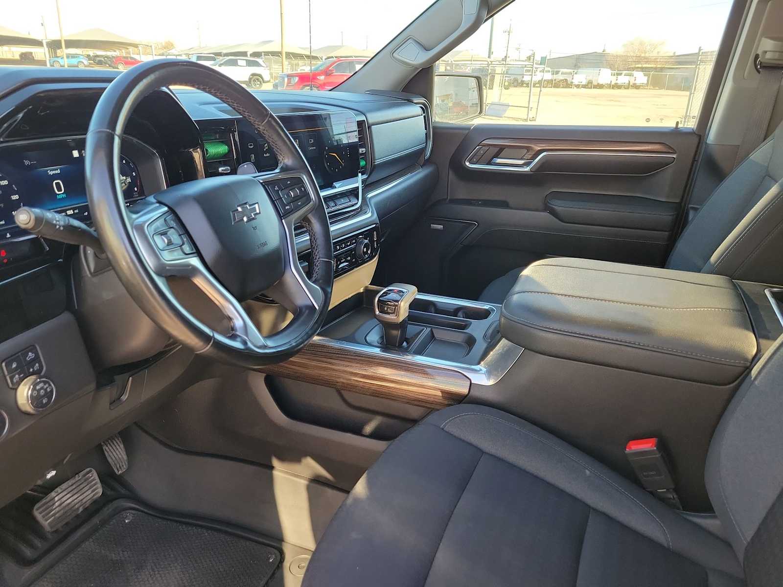 Thumbnail: 2023 Chevrolet Silverado 1500 - 10