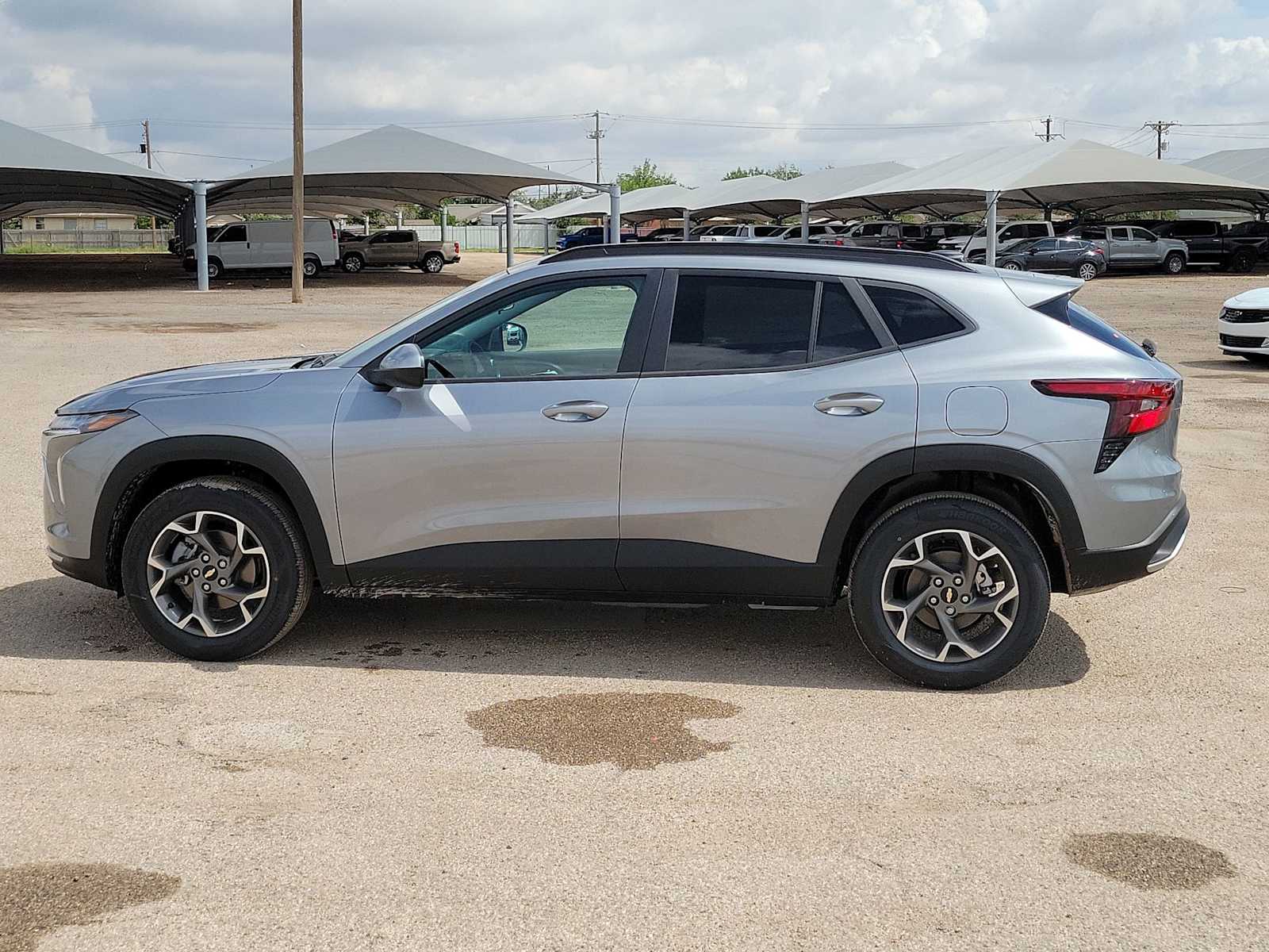 Thumbnail: 2026 Chevrolet Trax - 5