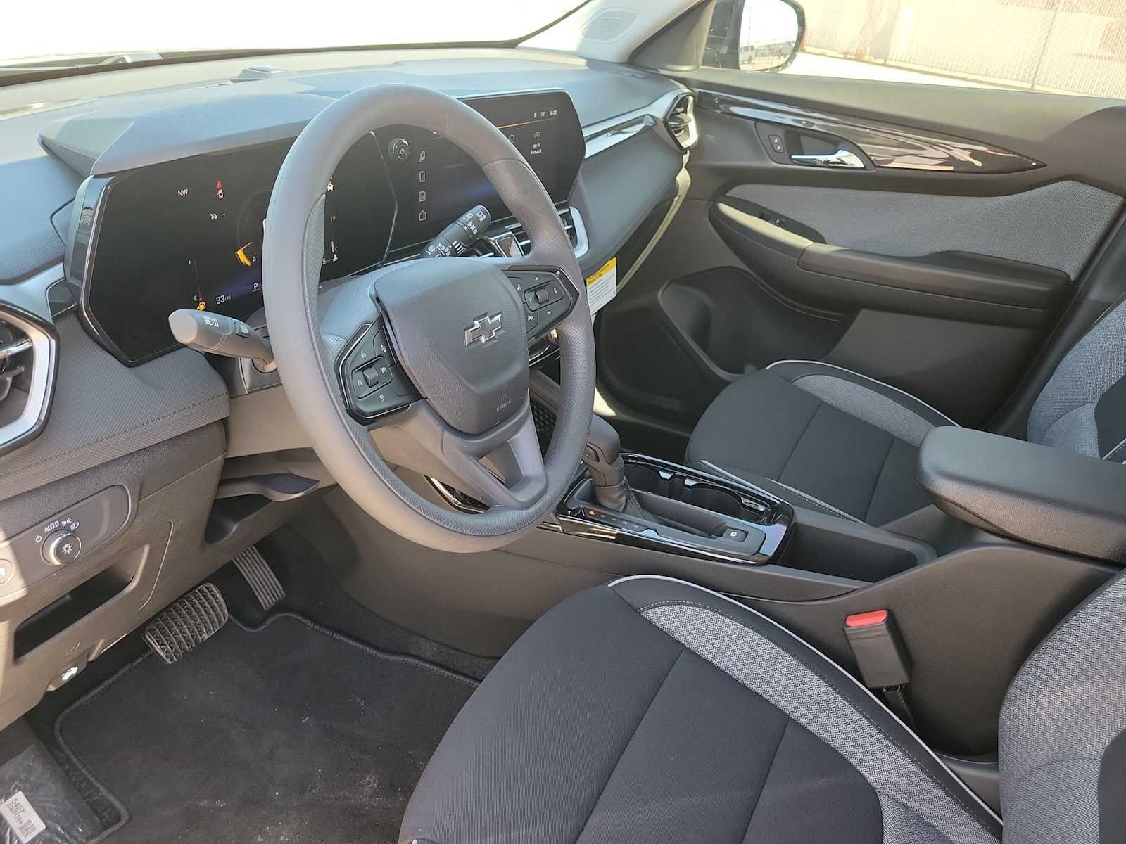 Thumbnail: 2026 Chevrolet TrailBlazer - 10