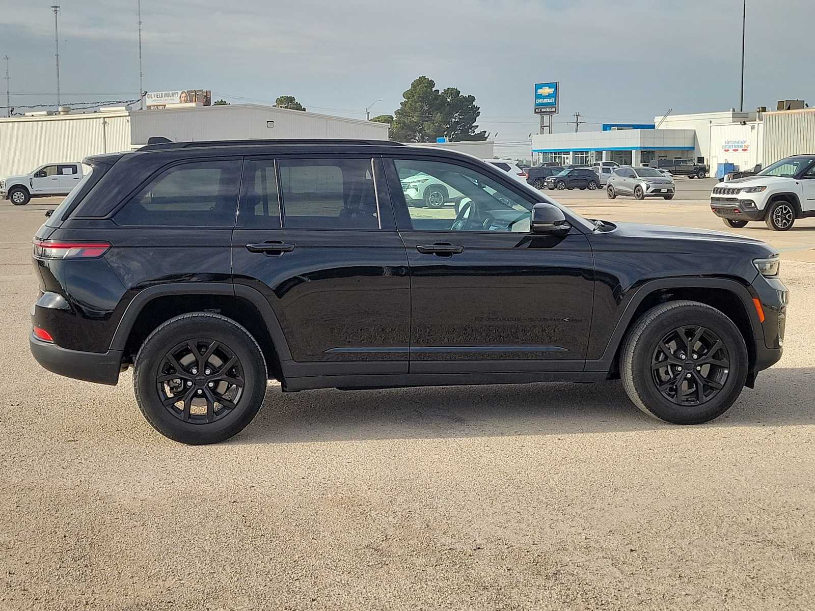 Thumbnail: 2024 Jeep Grand Cherokee - 9