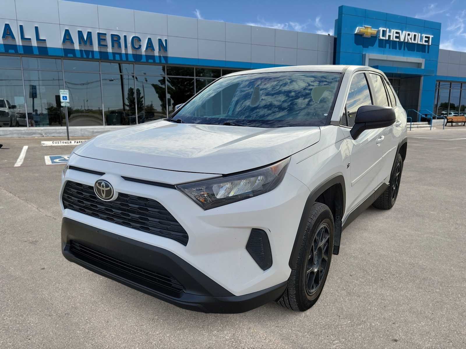 Thumbnail: 2022 Toyota RAV4 - 1