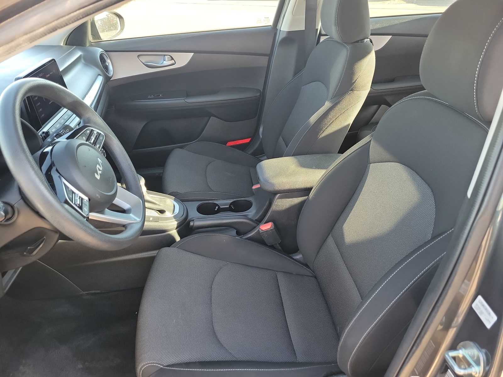 Thumbnail: 2024 Kia Forte - 19