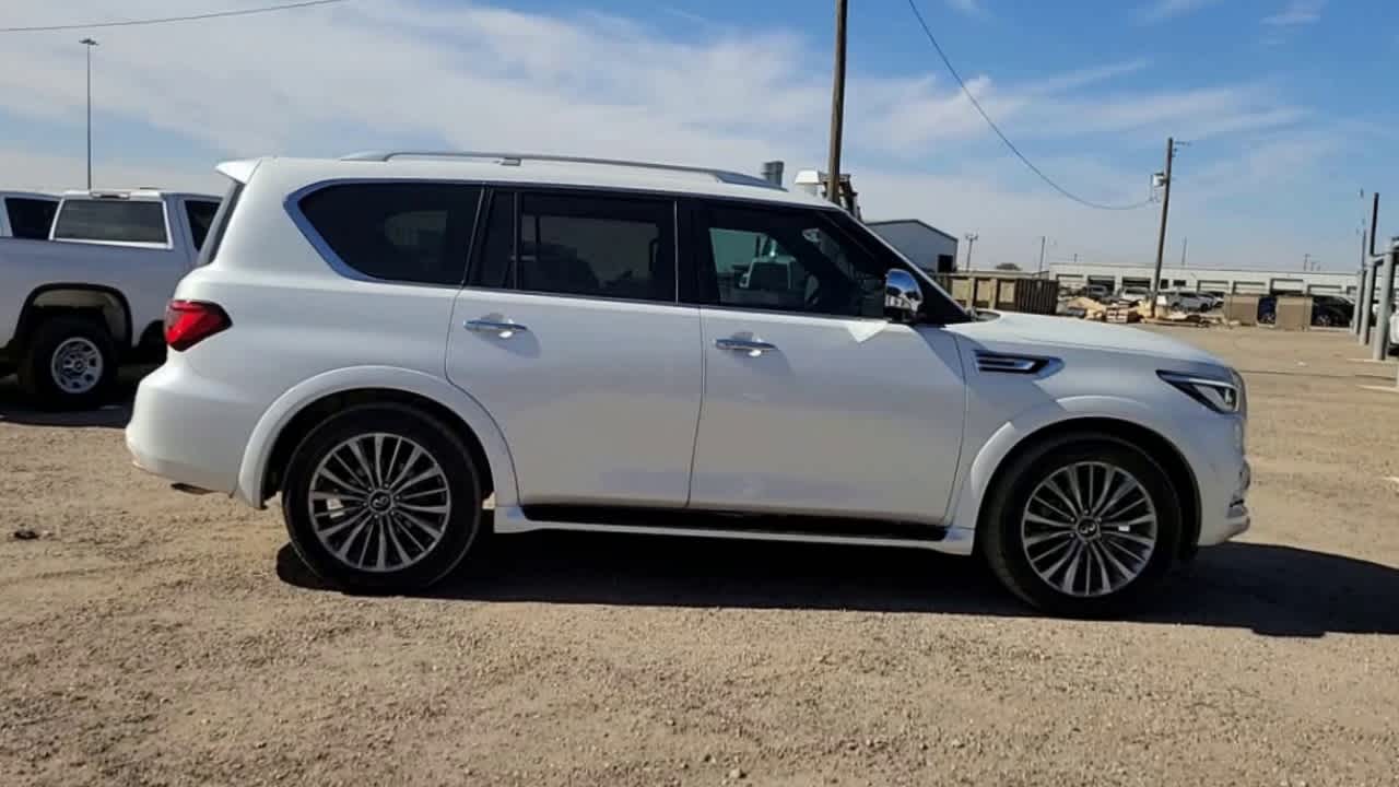 Thumbnail: 2021 INFINITI QX80 - 9