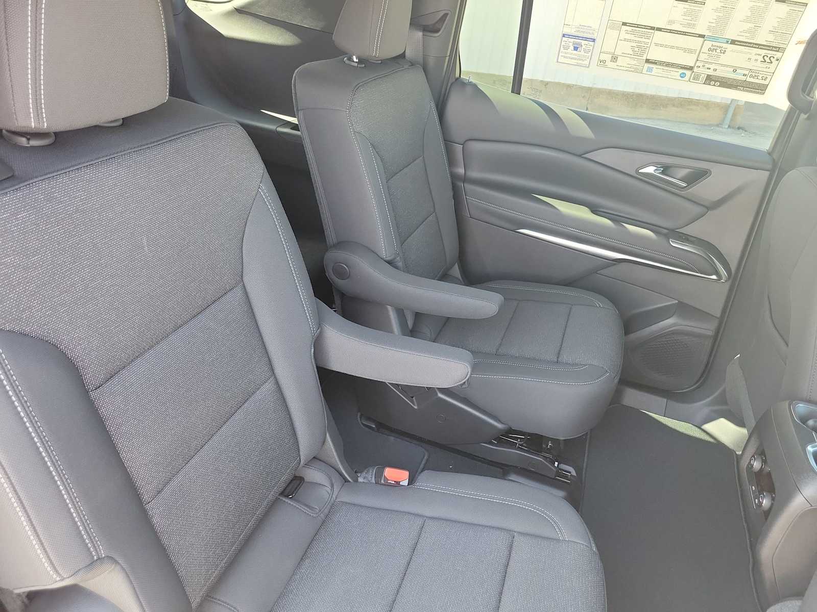 Thumbnail: 2026 Chevrolet Traverse - 21