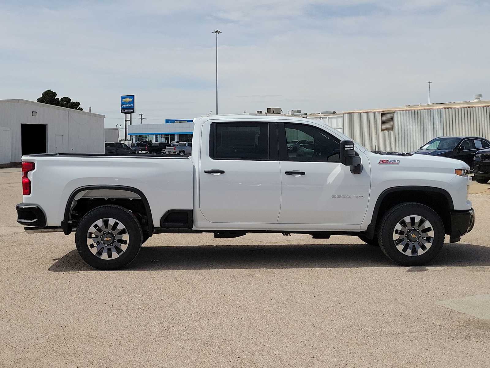 Thumbnail: 2026 Chevrolet Silverado 2500 - 9