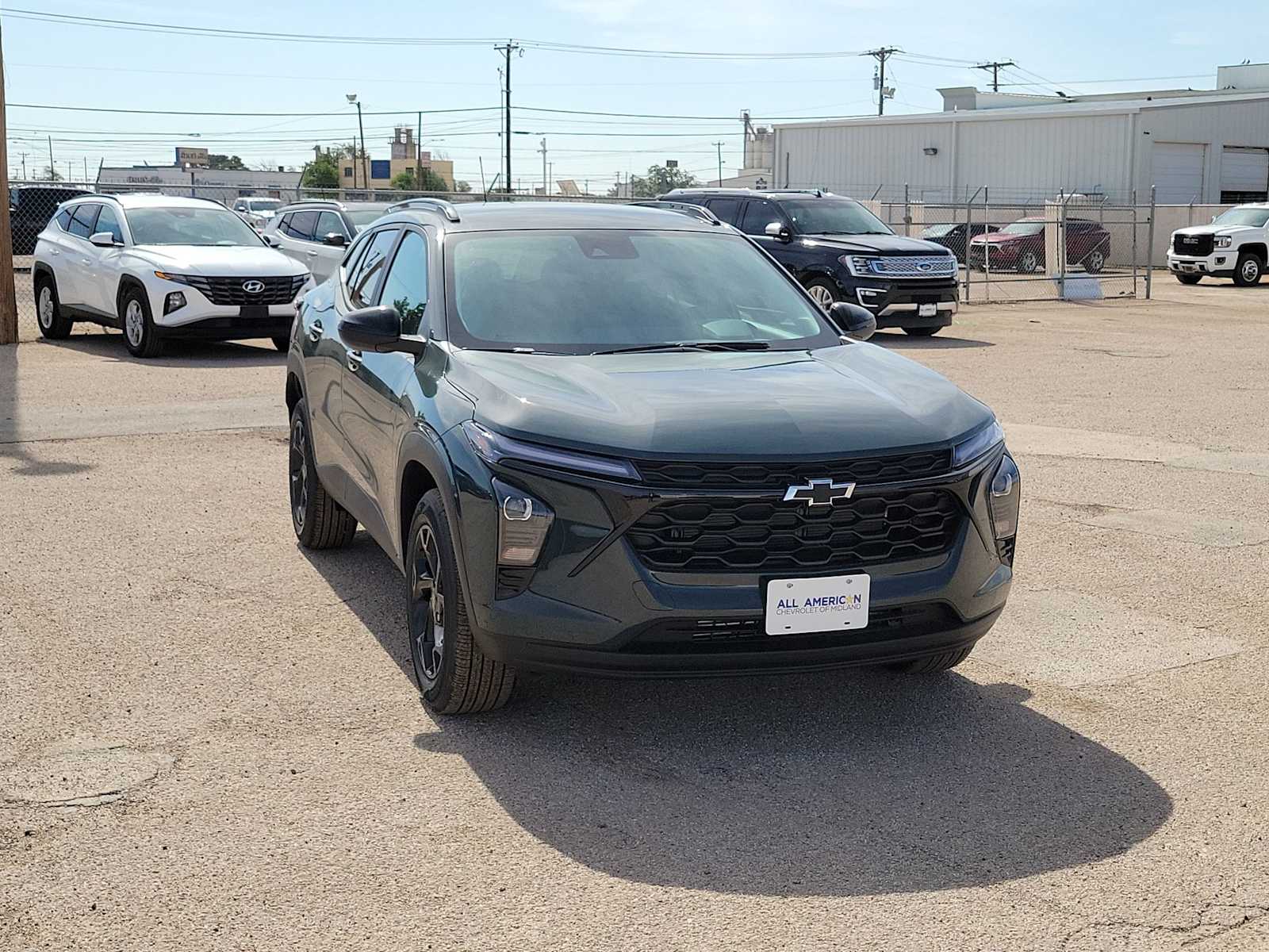 Thumbnail: 2026 Chevrolet Trax - 2