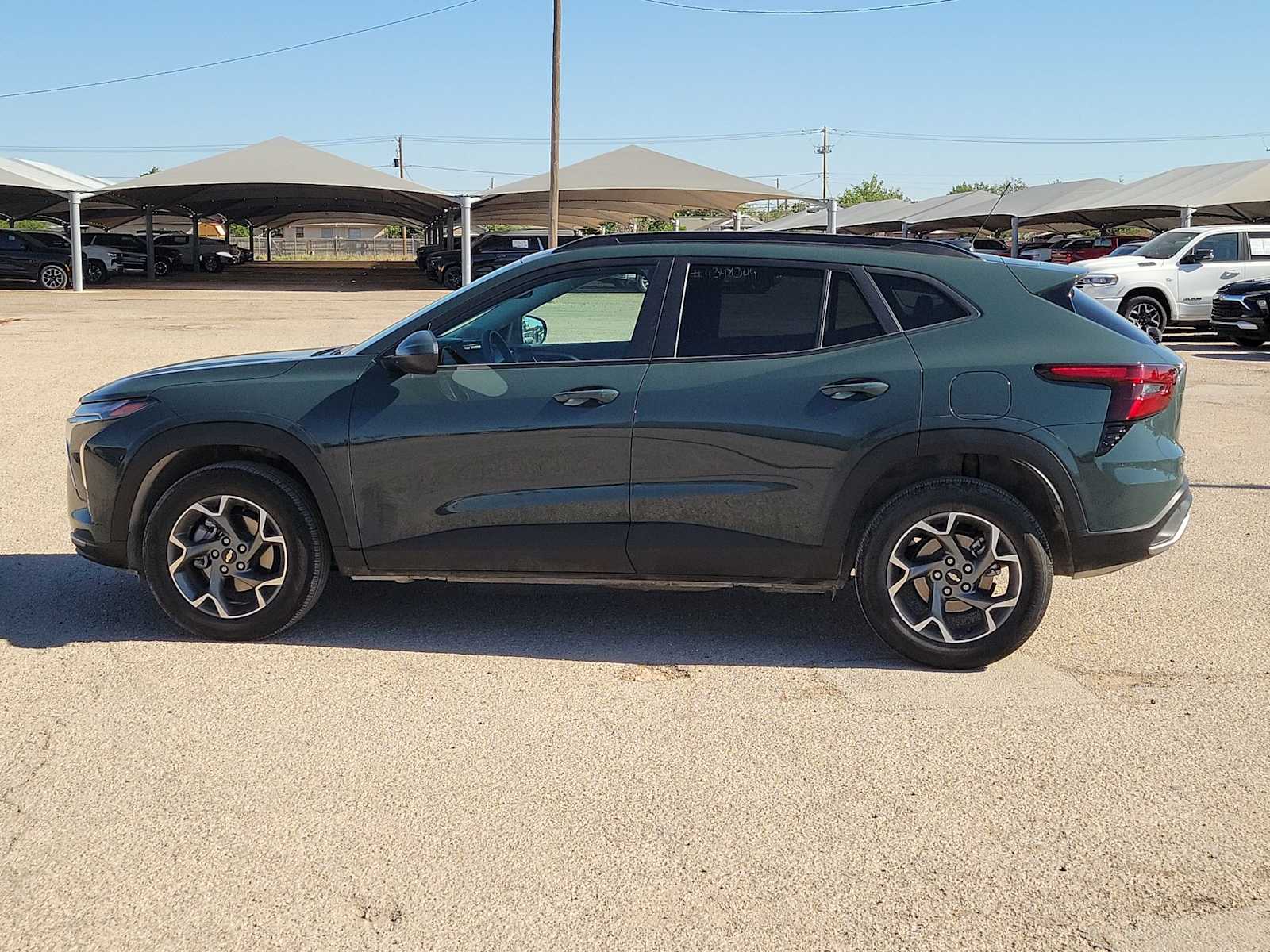 Thumbnail: 2025 Chevrolet Trax - 5