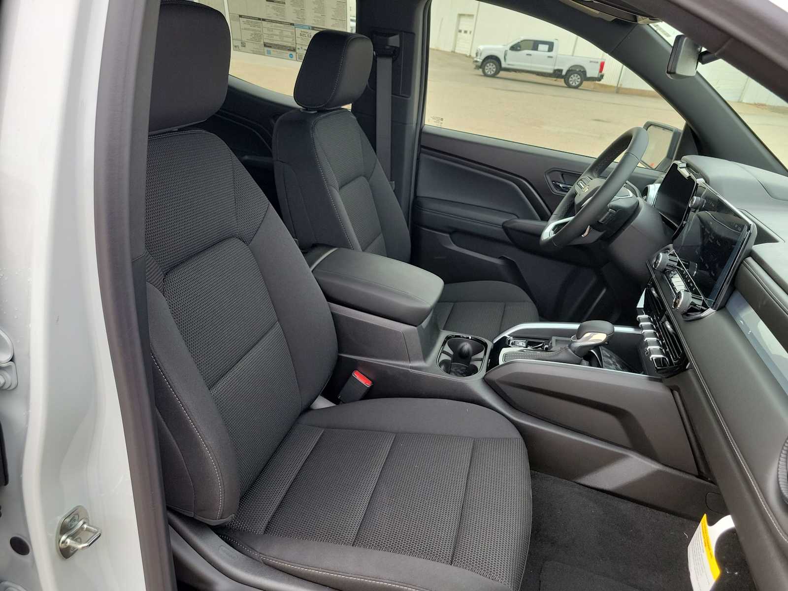 Thumbnail: 2026 Chevrolet Colorado - 18