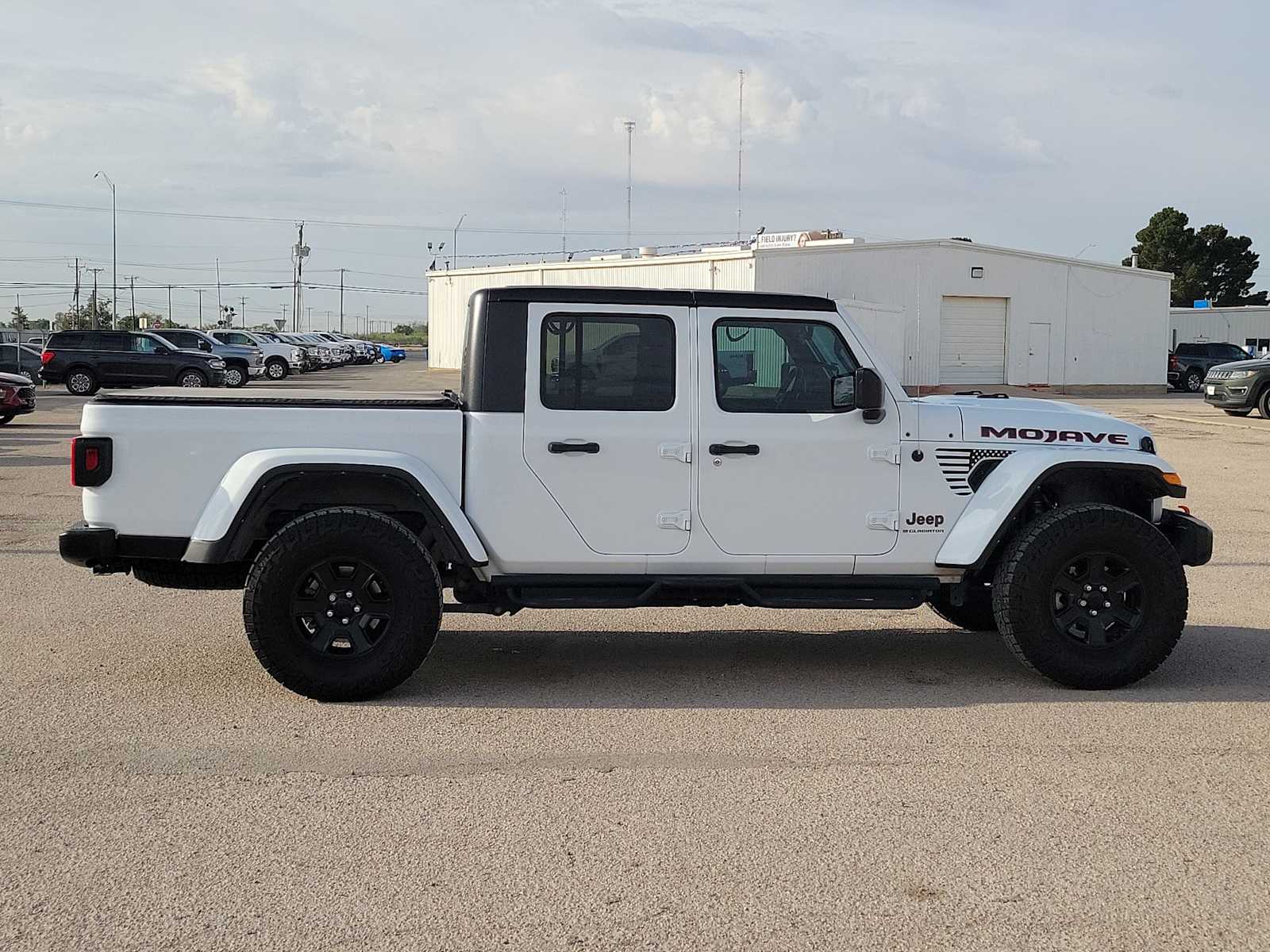 Thumbnail: 2023 Jeep Gladiator - 9