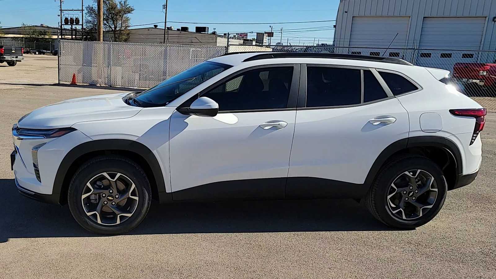 Thumbnail: 2026 Chevrolet Trax - 5