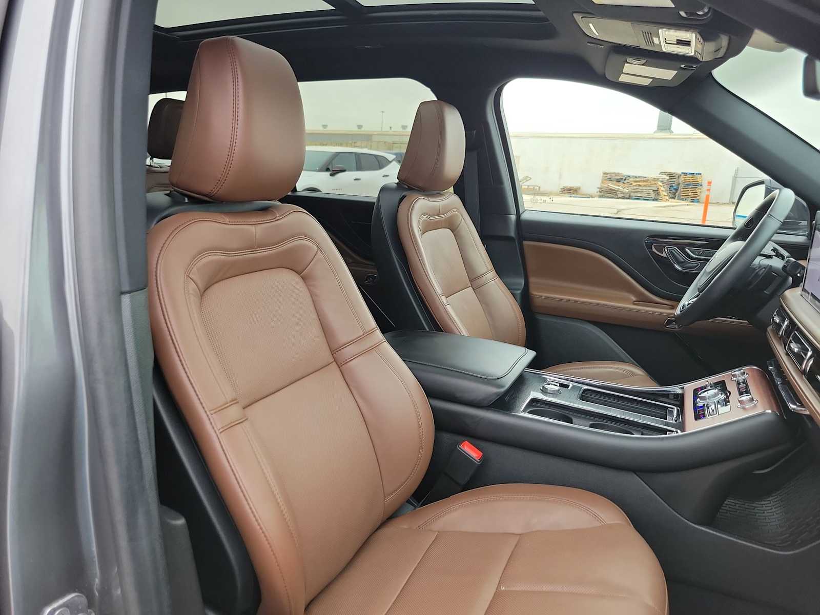 Thumbnail: 2024 Lincoln Aviator - 22
