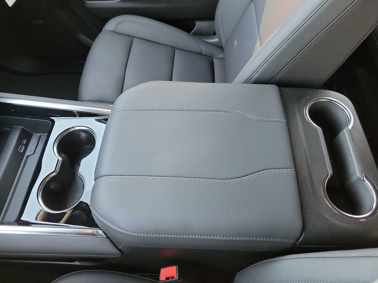 Thumbnail: 2026 Chevrolet Tahoe - 24